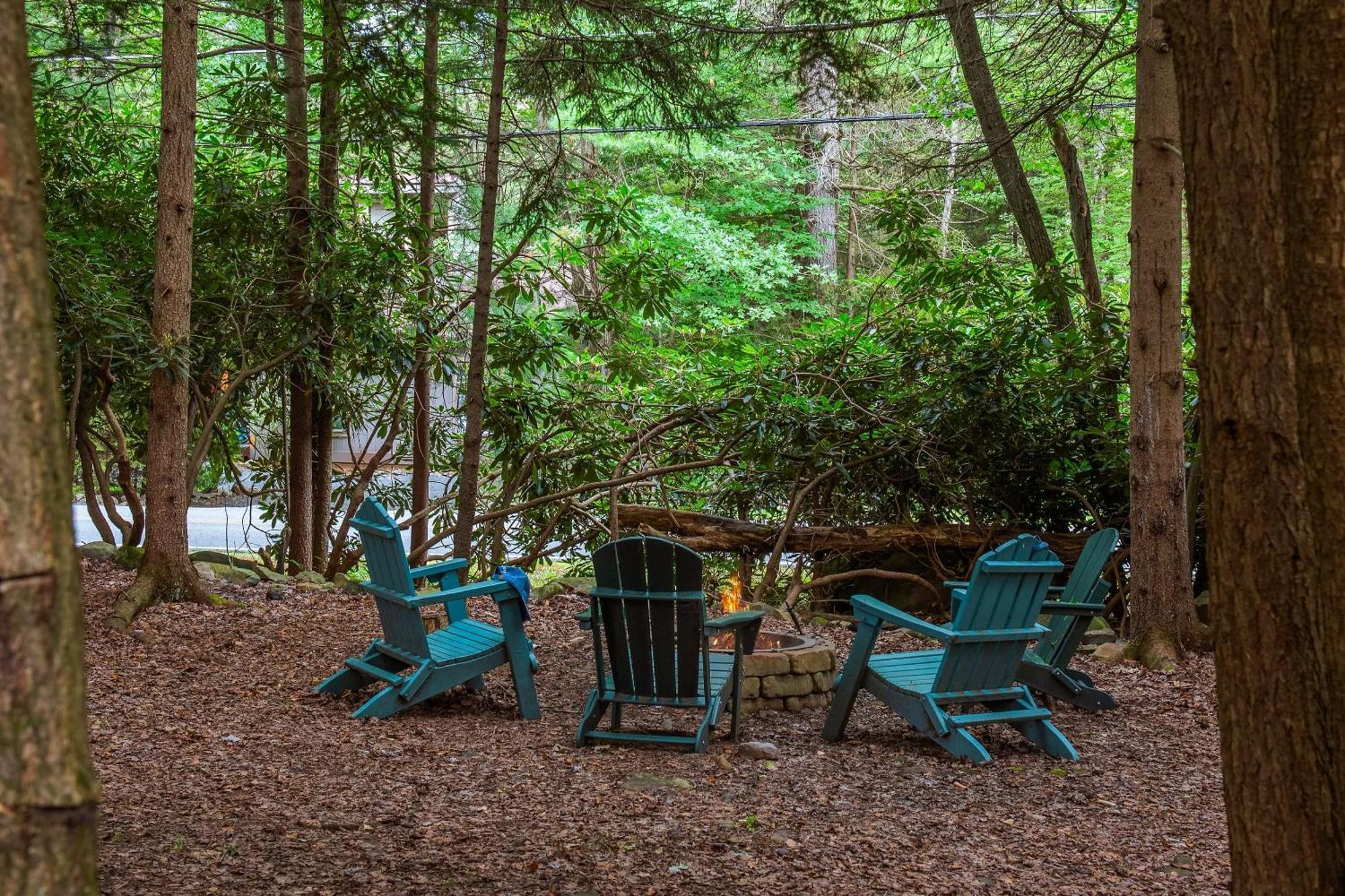 Holiday home The Four Seasonal By Avantstay Hot Tub Spacious Deck Fire Pit