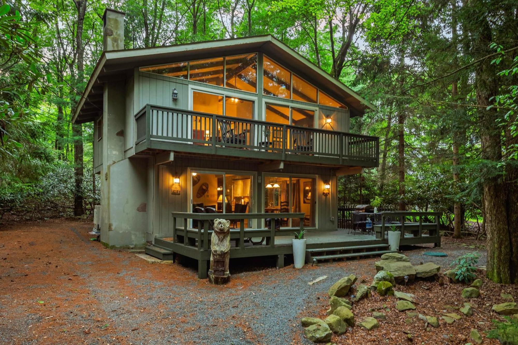The Four Seasonal By Avantstay Hot Tub Spacious Deck Fire Pit * Pocono Pines