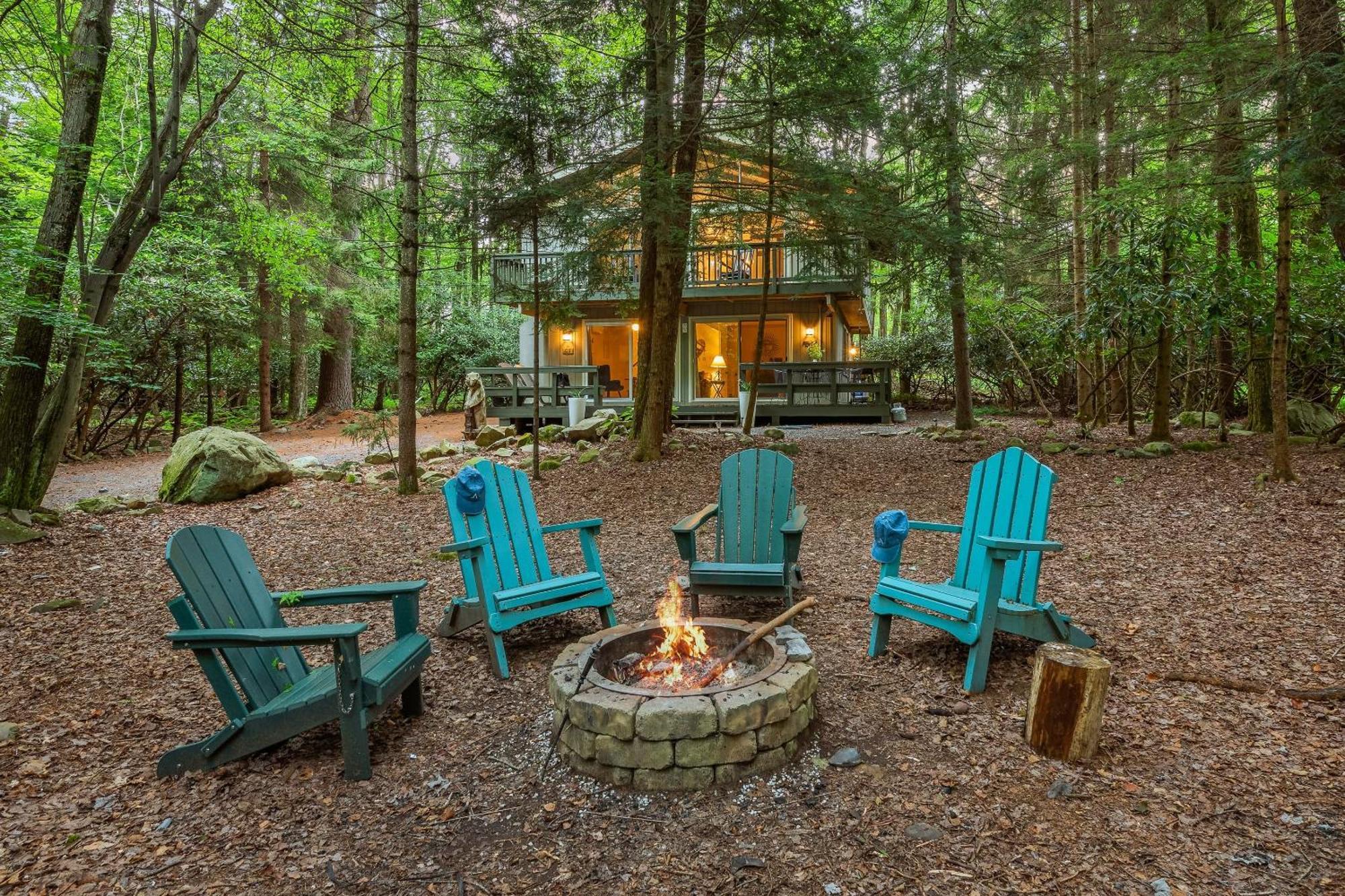 The Four Seasonal By Avantstay Hot Tub Spacious Deck Fire Pit Holiday home
